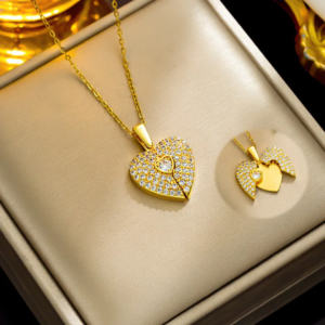 Collier Médaillon Cœur Ouvrable et Personnalisable – Pavé de Strass Éclatants